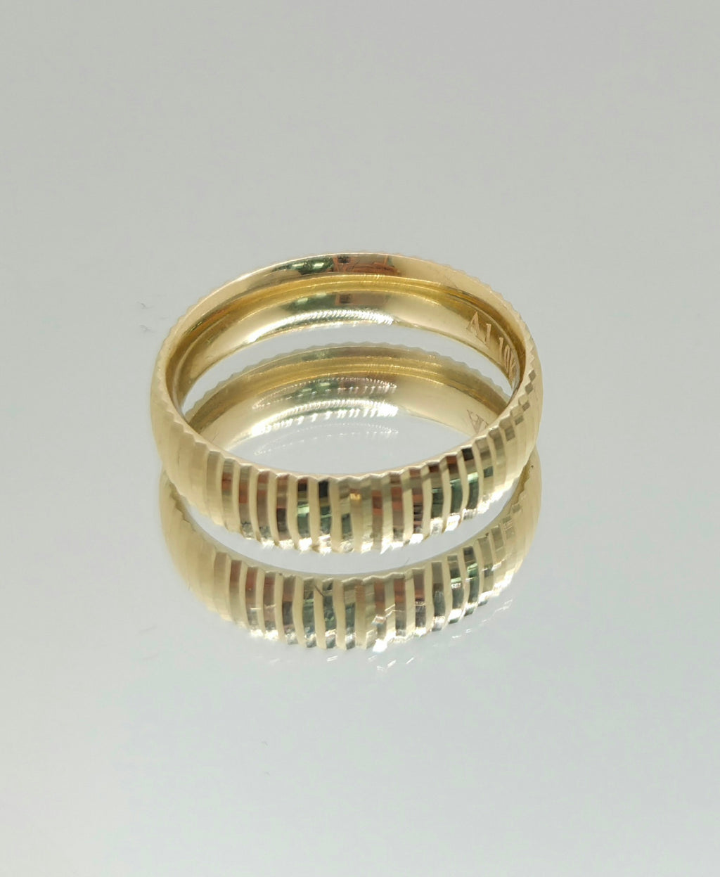 10KT FANCY STRAIGHT CUT DESIGN WEDDING BAND RING Size 12 5MM Weight 2.8GR