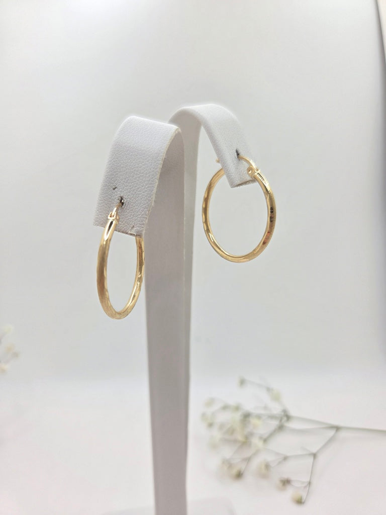 10KT NEVADAS DESIGN HOOPS EARRING Size 3 2MM Weight 1.2GR