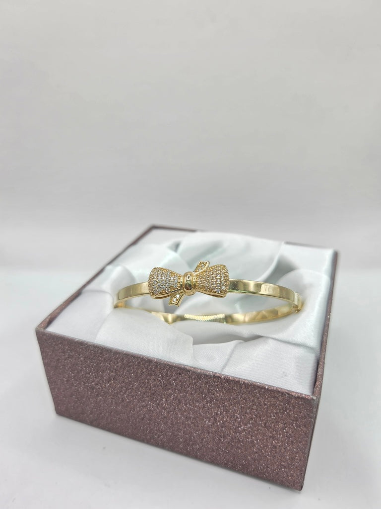10KT MODERN CZ RIBBON BANGLE Size 4MM Weigth 7.7GR