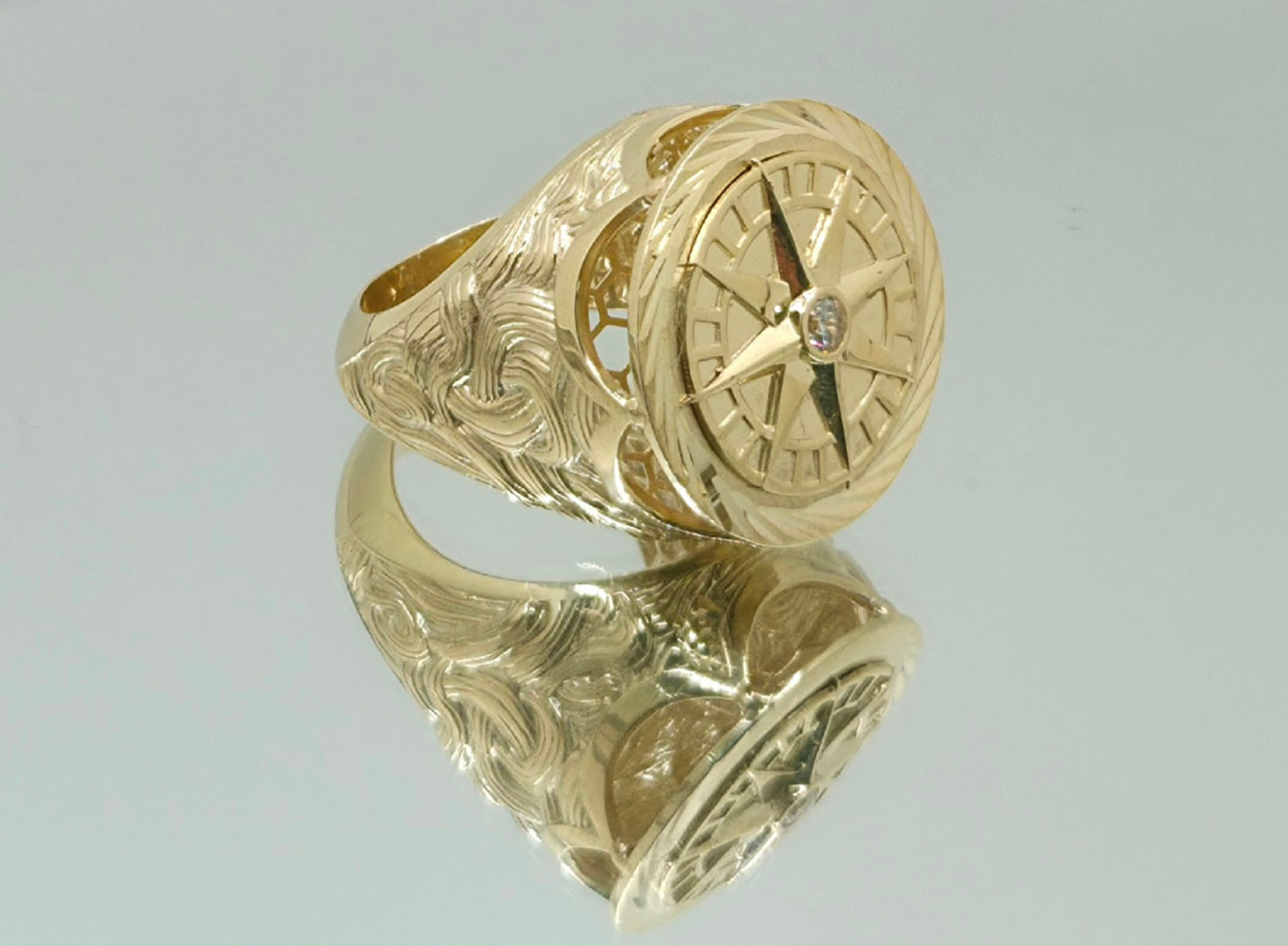 10KT DIAMOND CUT AROUND COMPASS ROSE MEN'S RING Size 12 Weight 15.9GR