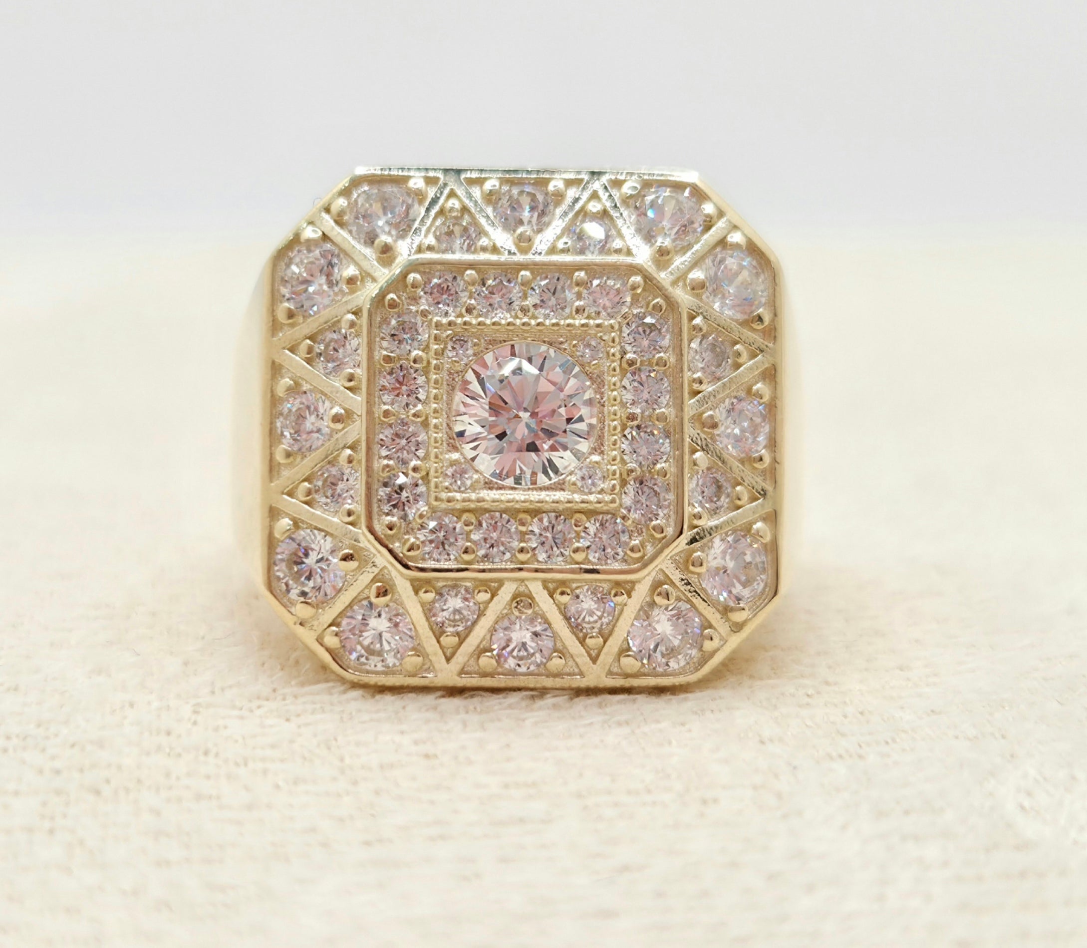 10KT CZ ELEGANT DIFFERENT SQUARE MEN'S RING Size 10 Weight 8.2GR