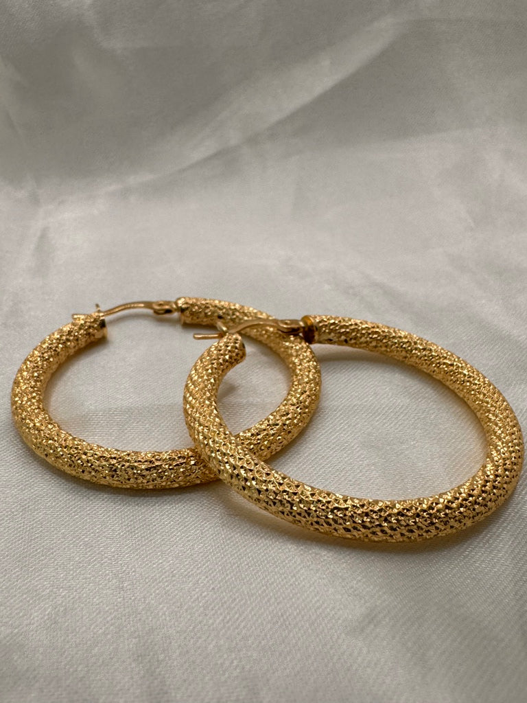 10KT NEVADAS HOOPS EARRINGS Size 6 4MM Weight 4.5GR