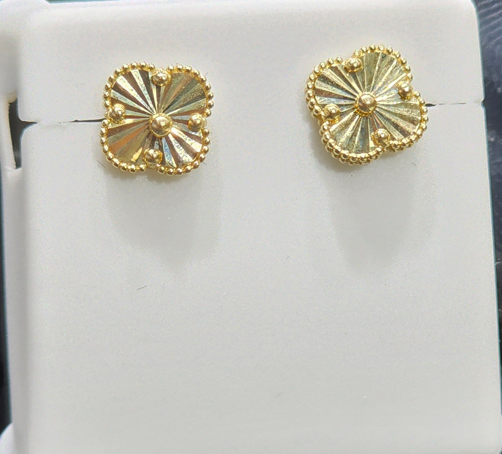 14KT MODERN EXTRA SMALL CLOVER EARRINGS Weight 1.1GR