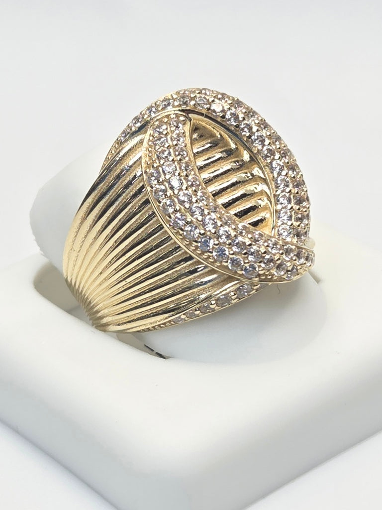 10KT  VINTAGE CA DETAIL OAVL DESIGN WOMAN'S RING Size 8 Weigth 3.5GR