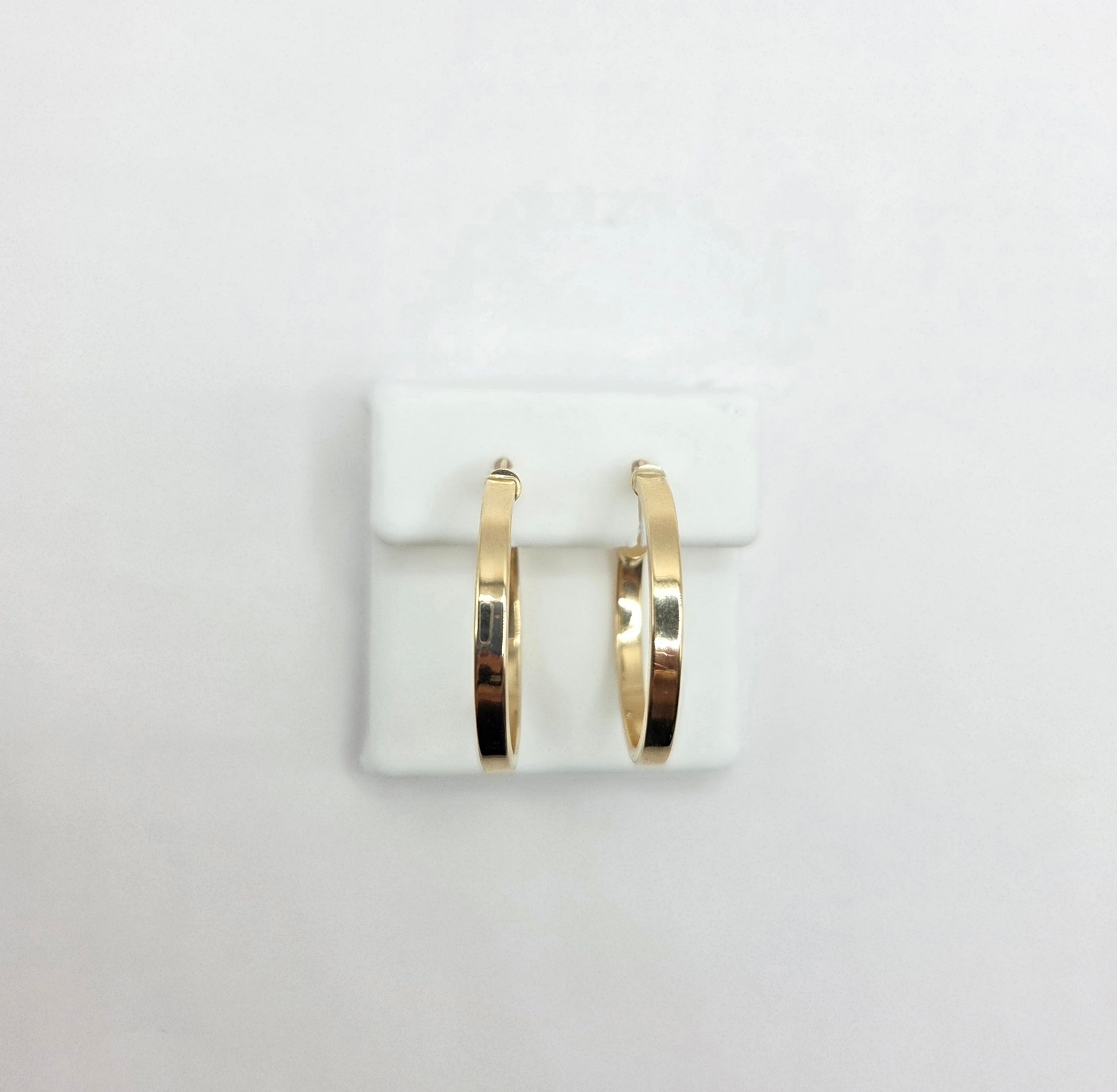 10KT STRAIGH PLAIN HOOPS EARRINGS Weight 1.7GR