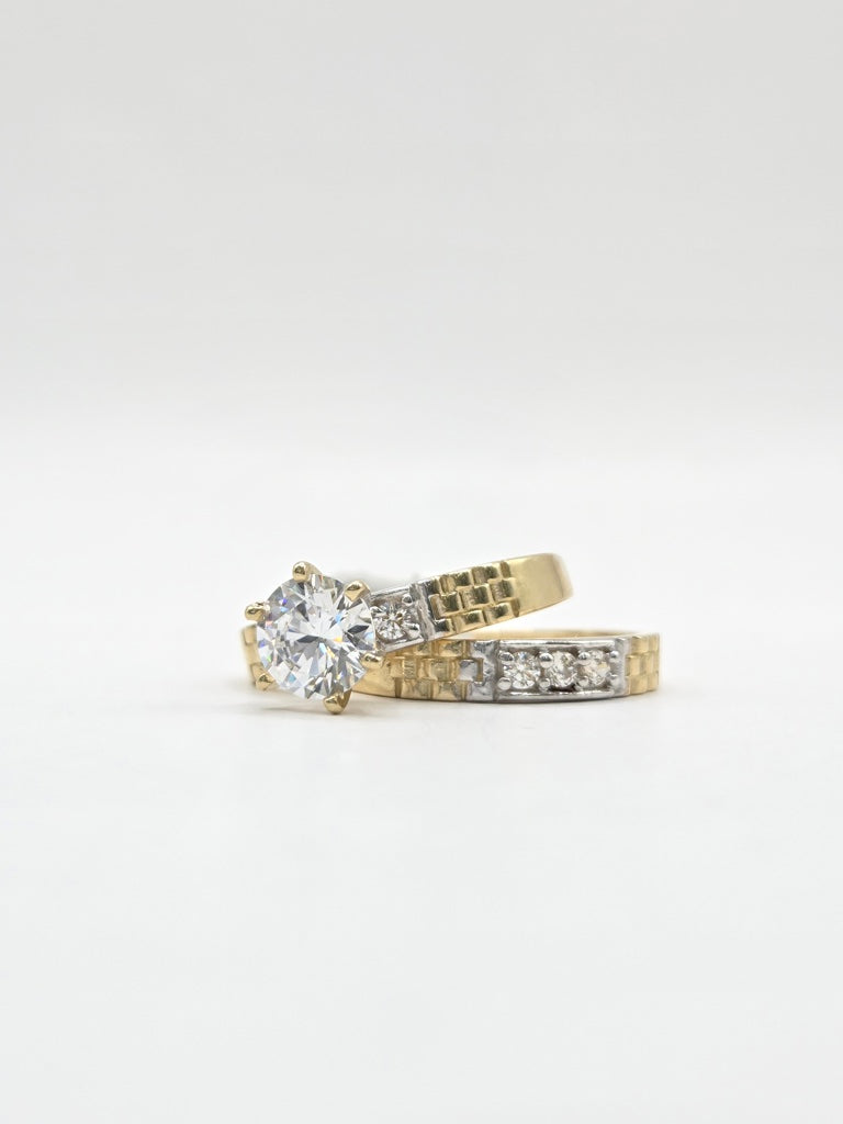 10KT TWO TONE ENGAGEMENT WOMAN'S RING Size 7 Weigth 3.4GR