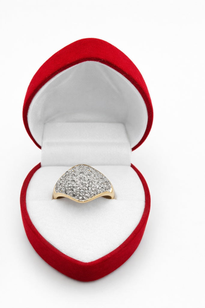 10KT ELEGANT SHELL STYLE DIAMOND WOMAN'S RING Size 7 Weight 5.2GR