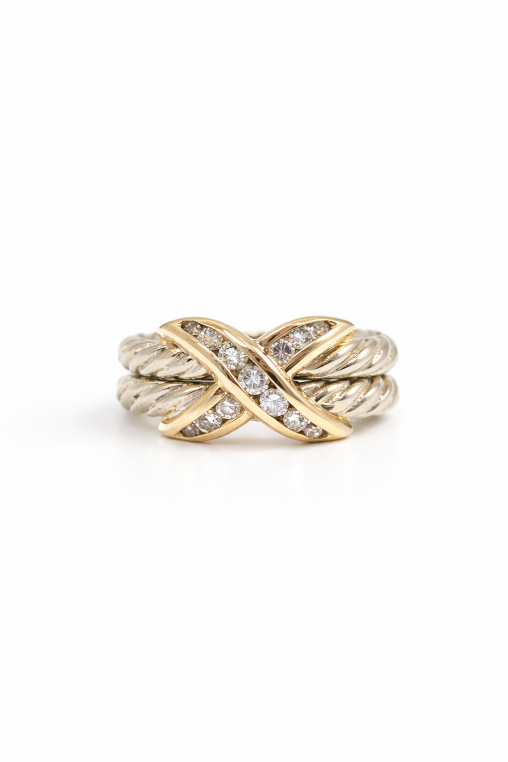 10KT ROPE AND X DETAIL DIAMOND MODERN RING Size 5.5 Weigth 5.4GR