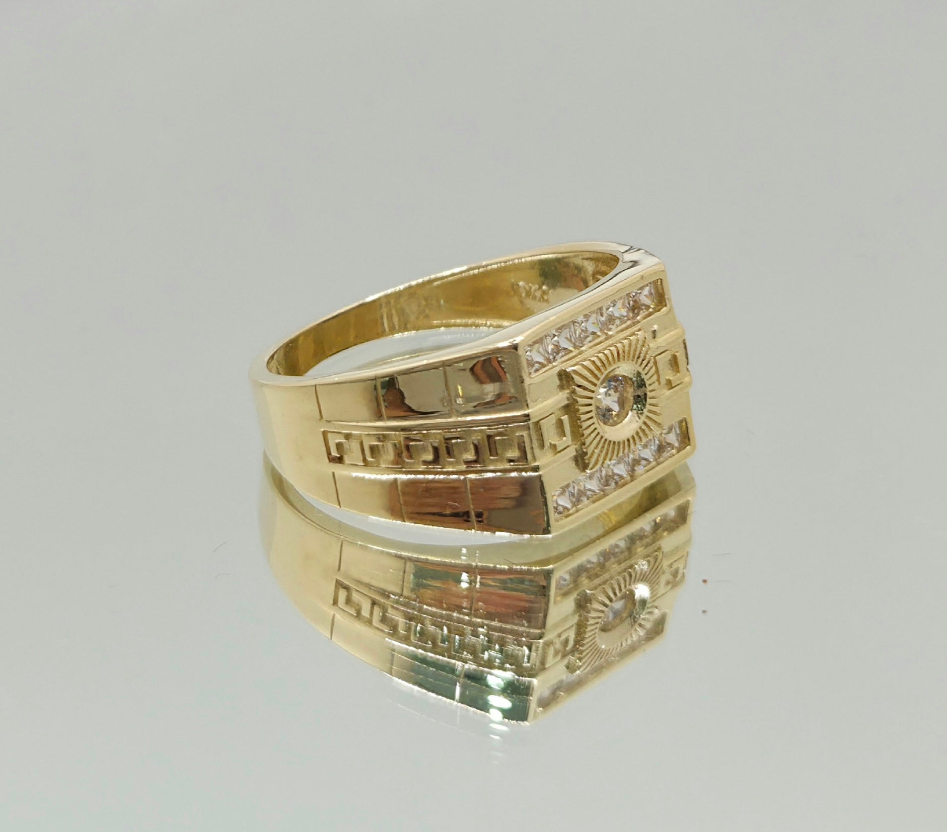 10KT ELEGANT SQUARE CZ DETAIL MEN'S RING  Size 10.5 Weight 5.1GR