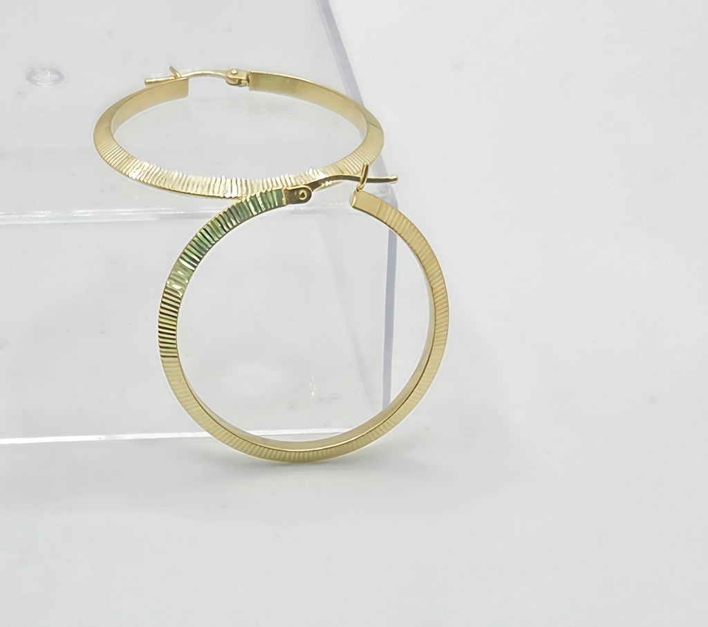 10KT STRAIGHT CUT HOOPS EARRINGS Size 4 Weight 2.2GR