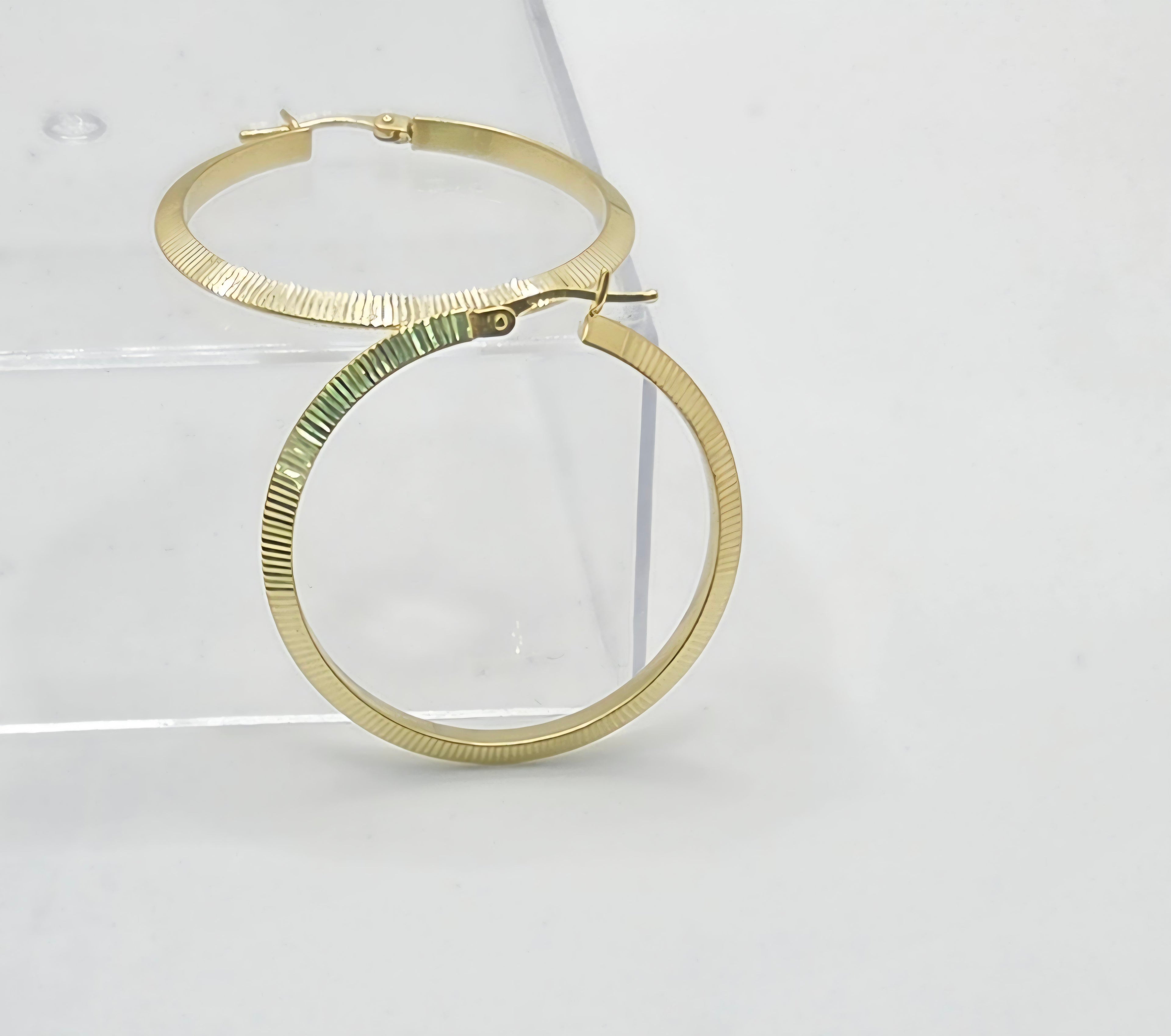 10KT STRAIGHT CUT HOOPS EARRINGS Size 4 Weight 2.2GR