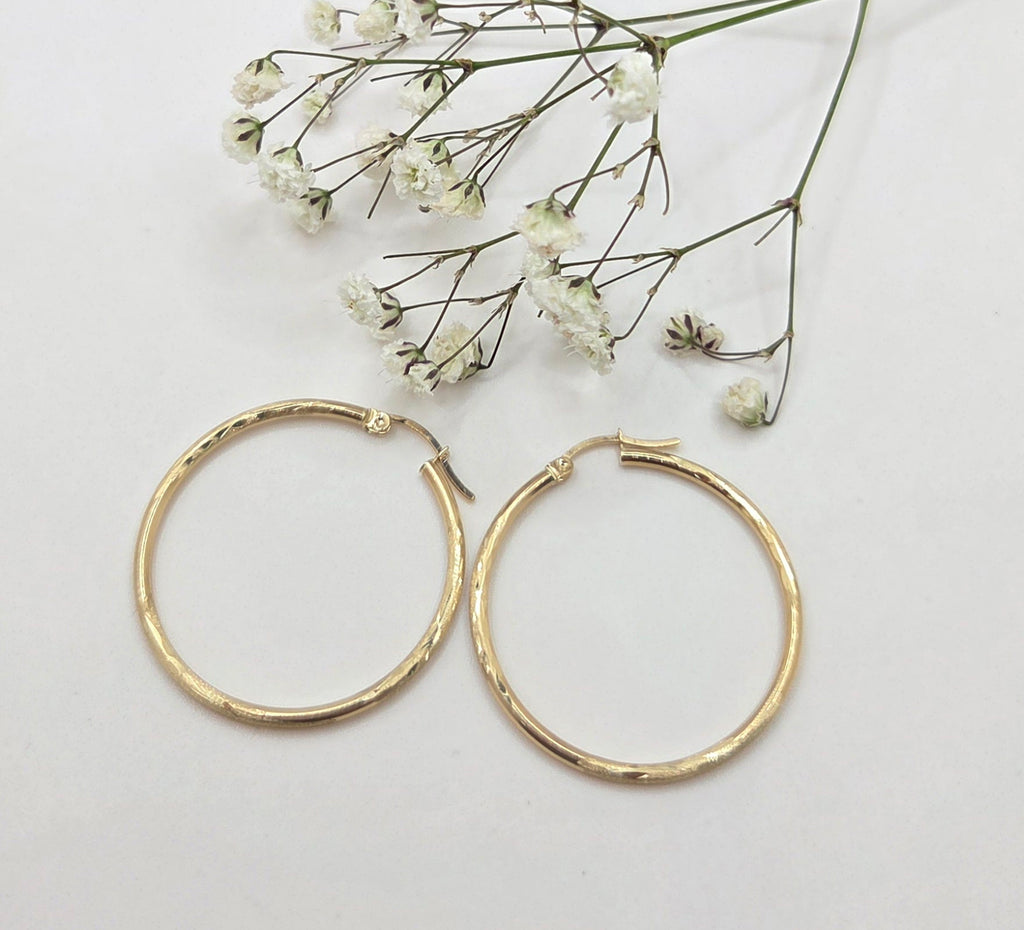 10KT NEVADAS DESIGN HOOPS EARRINGS Size 4 2MM Weight 1.7GR