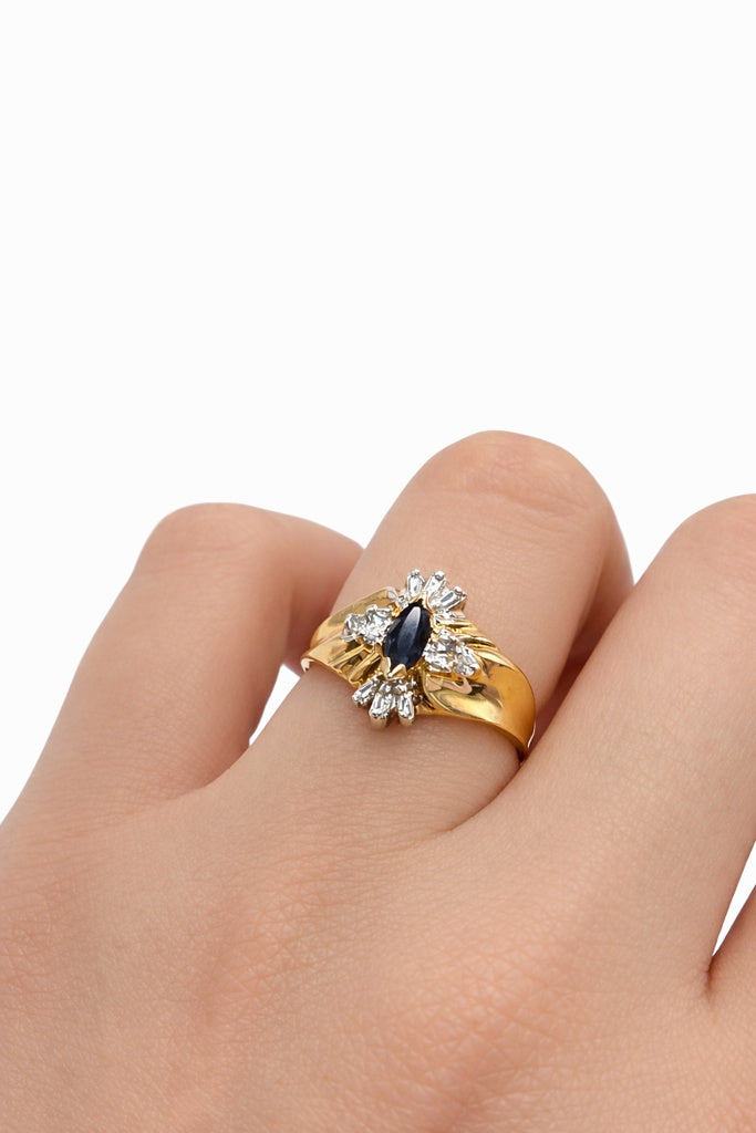 10KT ZAFIRO AND DIAMOND WOMAN'S RING Size 6.5 Weight 2.6GR