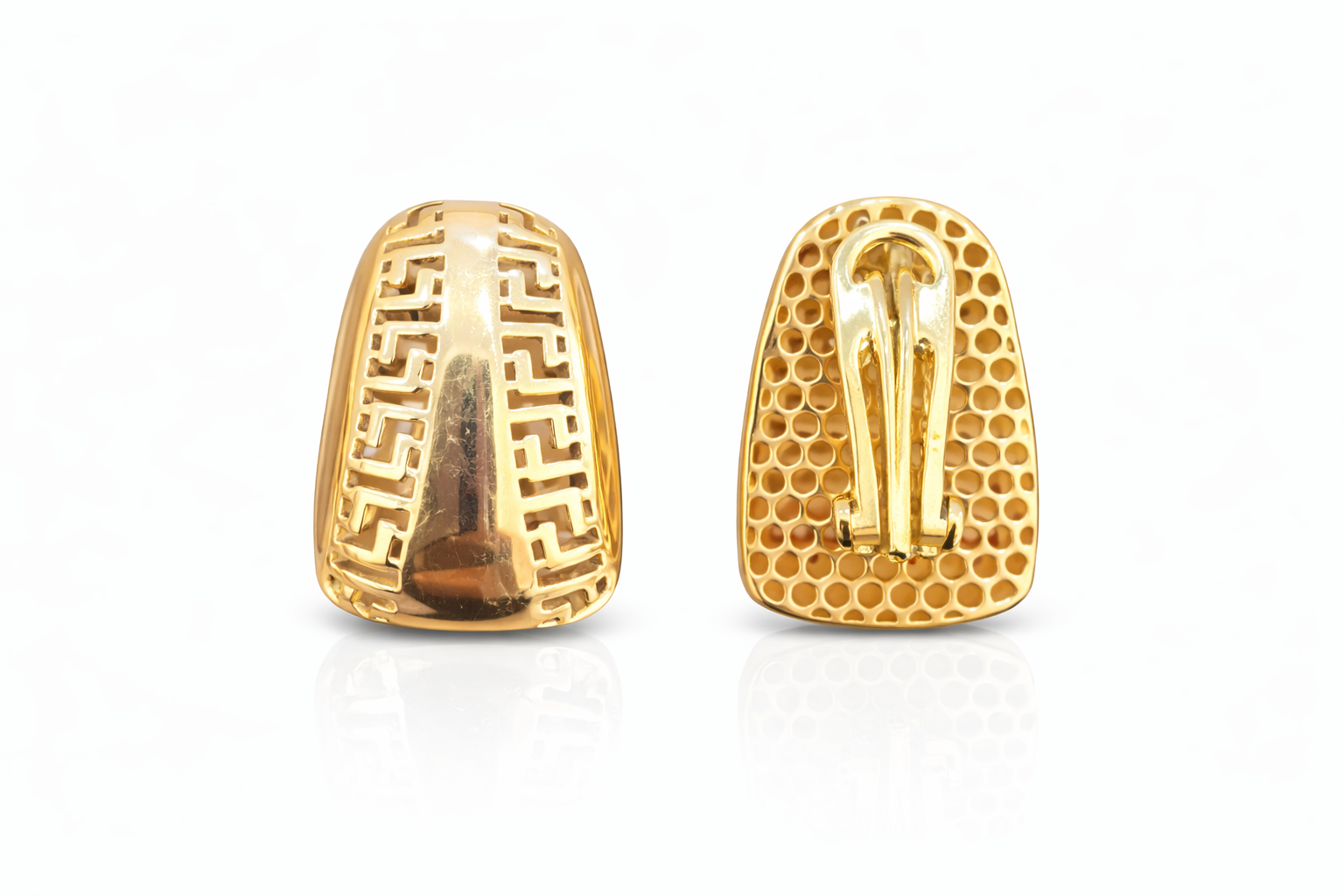 14KT MODERN GREEK SILHOUETTE DETAIL OMEGA BACK EARRINGS Weigth 3.6GR