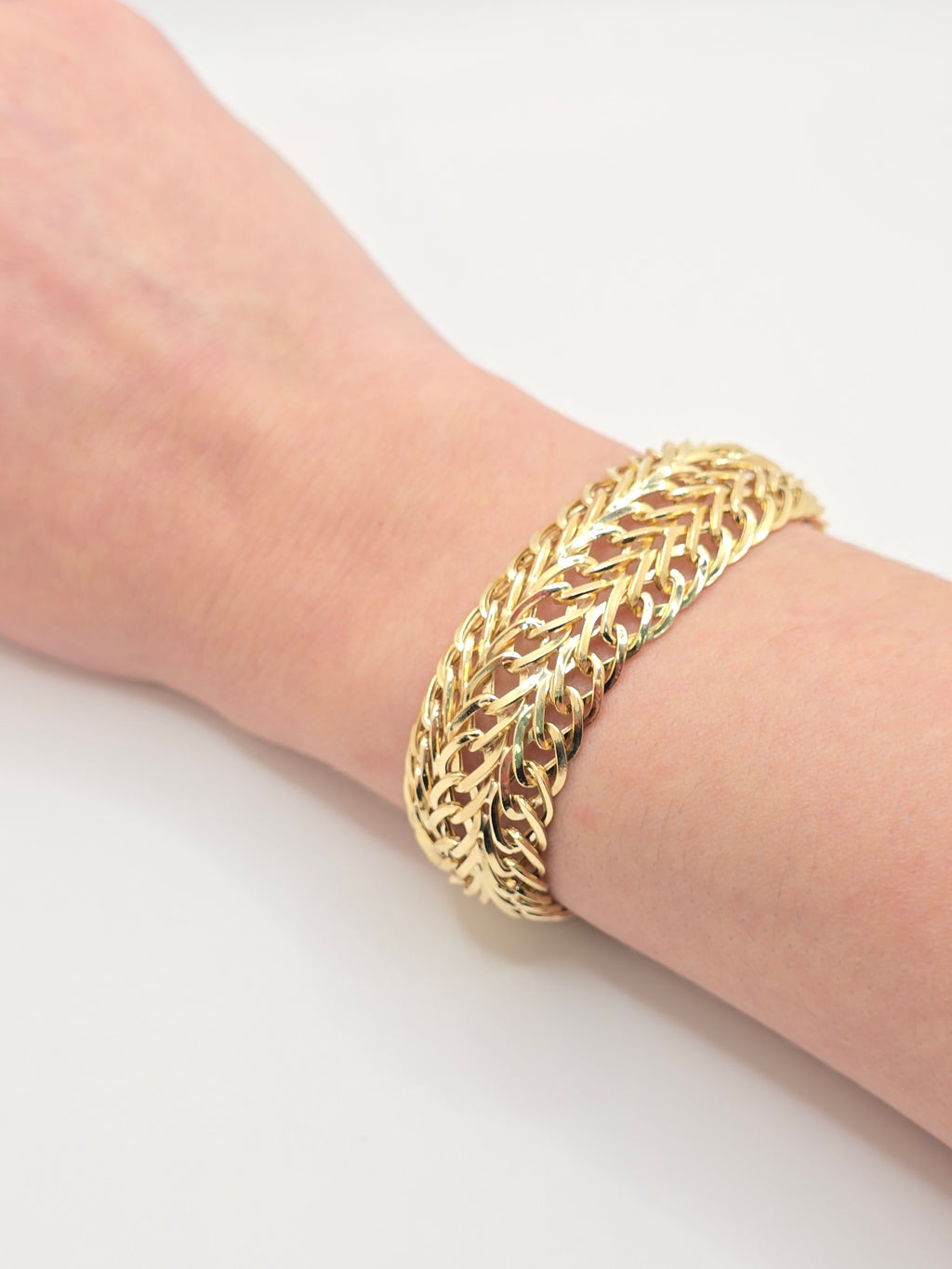 10KT TRIPLE ROW CURB BRACELET Size 8INCH Weight 13.2GR