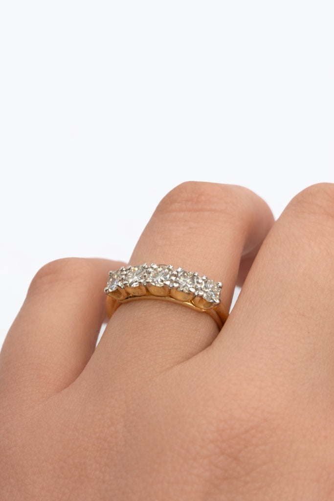10KT ELEGANT PROMISSE WOMANS DIAMOND RING Size 7 Weight 3GR