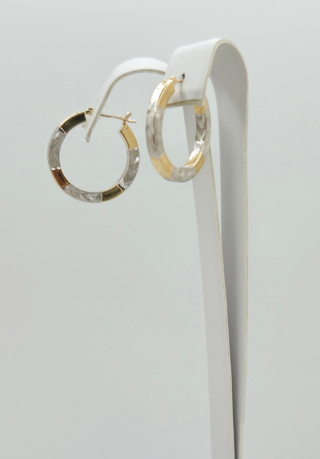 14KT TWO TONE STRAIGHT EDGE HOOPS EARRINGS Weight 2.3GR