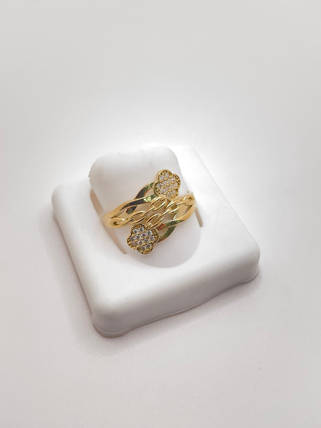 10KT FLOWER RING Size 8.5 Weigth 1.9GR