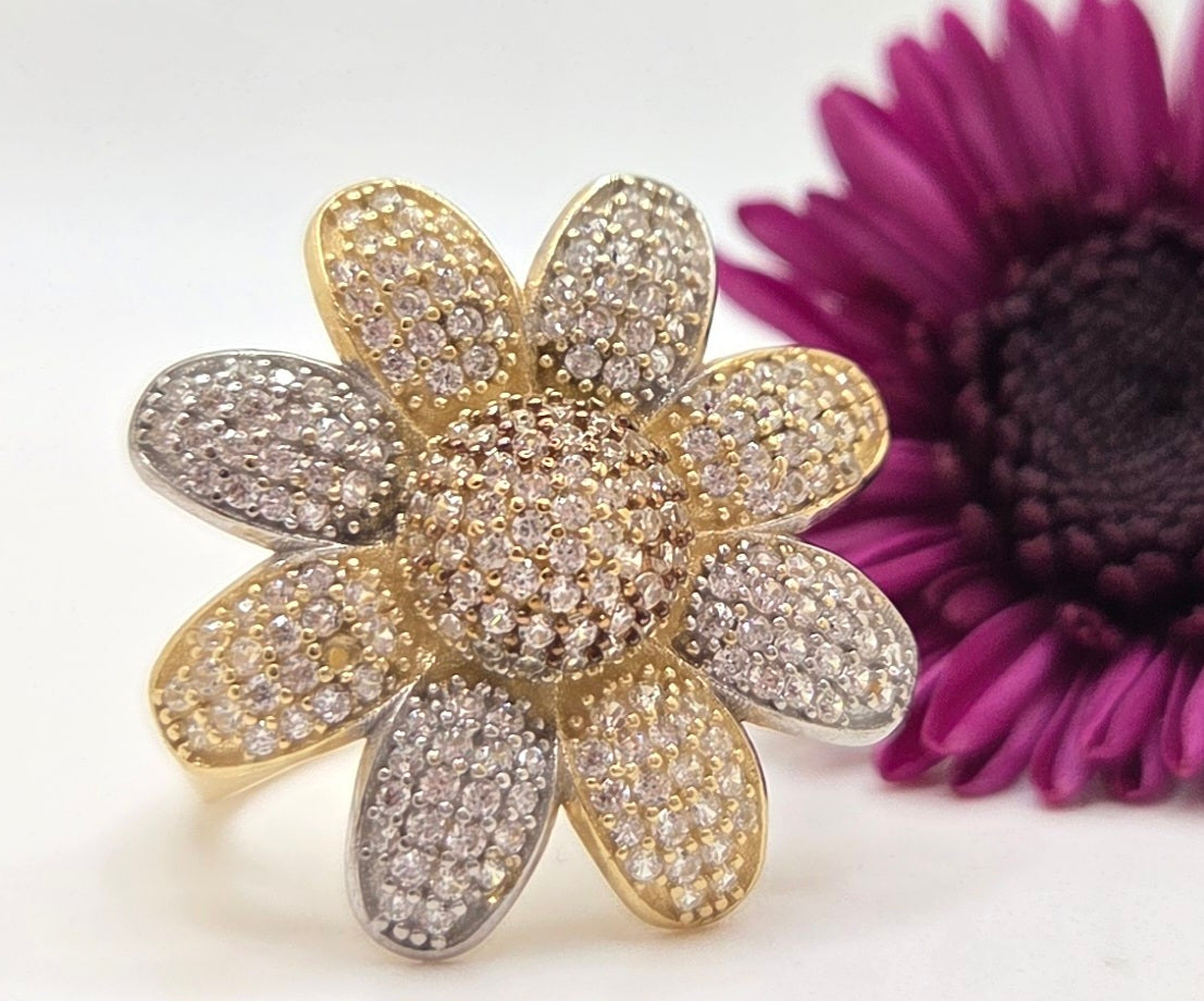 14KT CZ TWO TONE BIG FLOWER RING Size 7 Weight 5.3GR