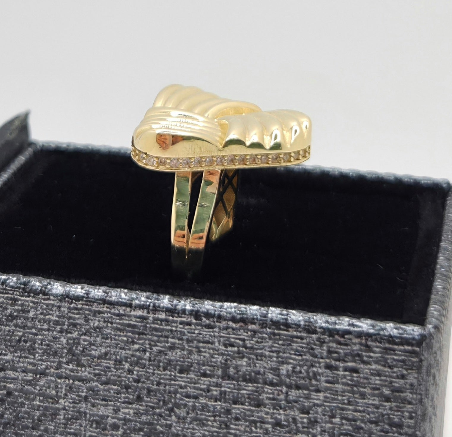 14KT MODERN GEAOMETRIC RING Size 6 Weight 5.6GR
