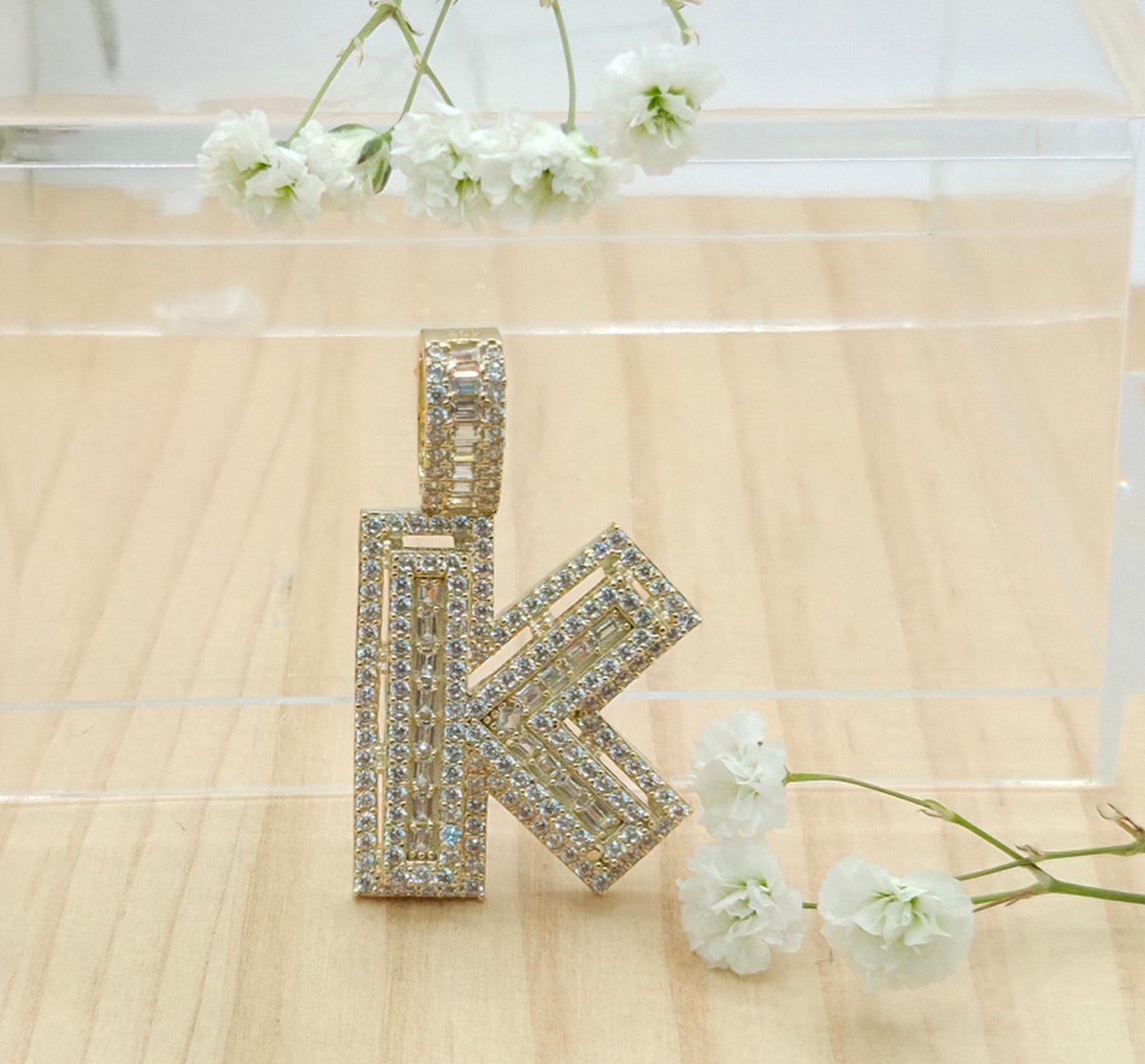 10KT SMALL CZ "K" LETTER PENDANT Weight 4.6GR