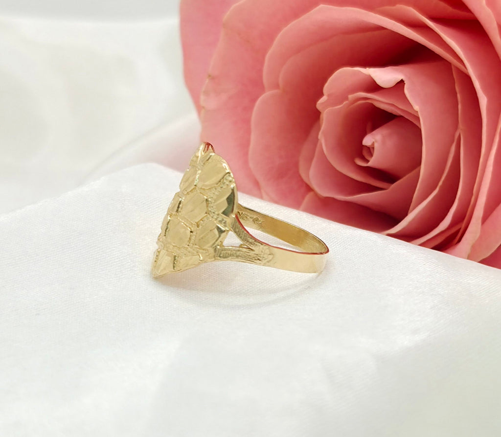 14KT NUGGET HEART RING  Size 8 Weight 2.7GR