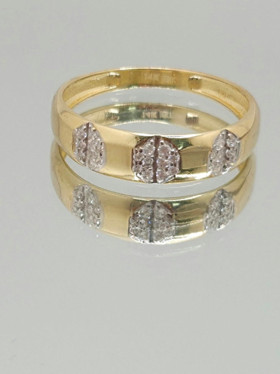 14KT CZ DELICATE MEN'S RING Size 10 Weight 1.7GR