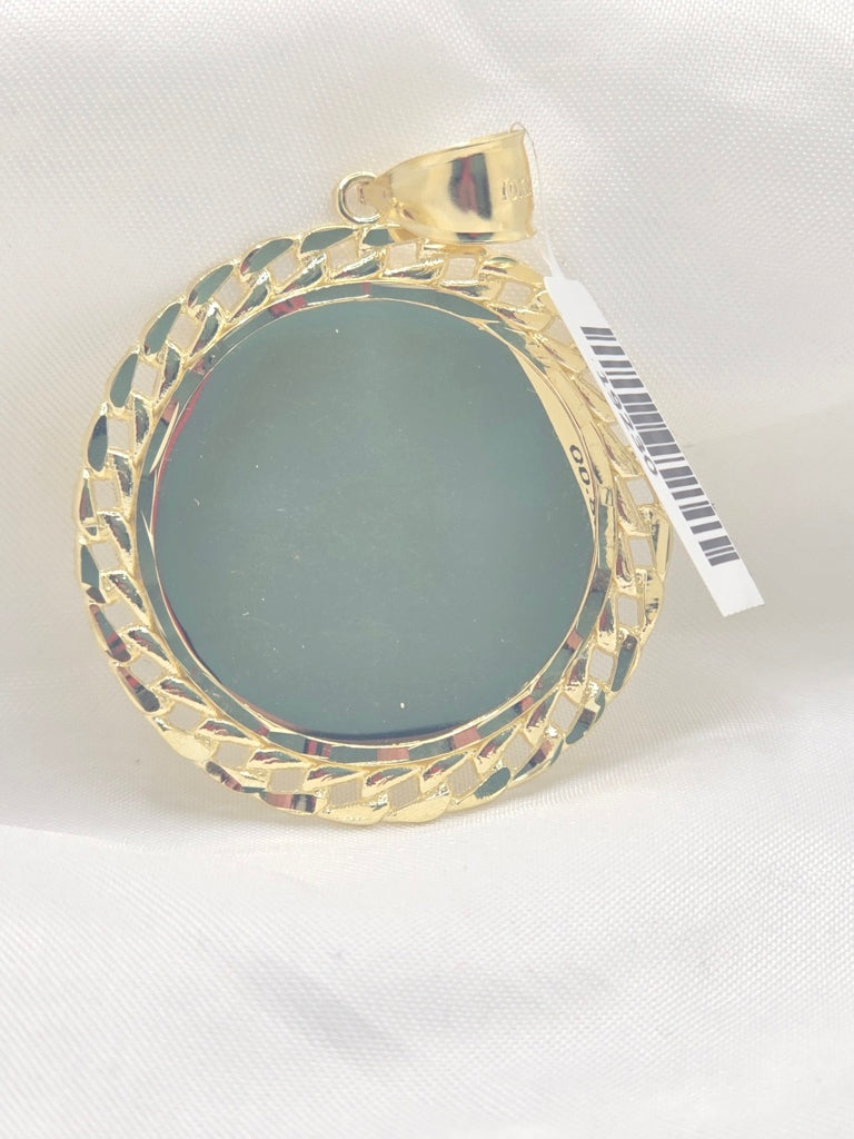 10KT ROUND CHAIN DETAIL MEMORIAL PENDANT  Weight 6GR