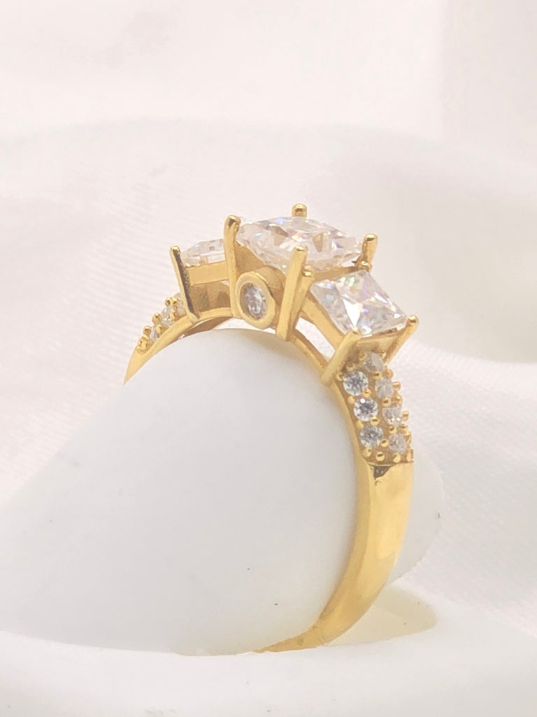 14KT YG PRINCESS CUT PAST PRESENT ANS FUTURE MOISSANITE 1CT RING Size 7 Weight 2.7 GRS