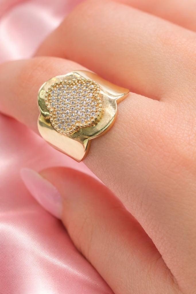 10KT FLOWER RING+WOMAN Size 7 Weigth 2.9GR