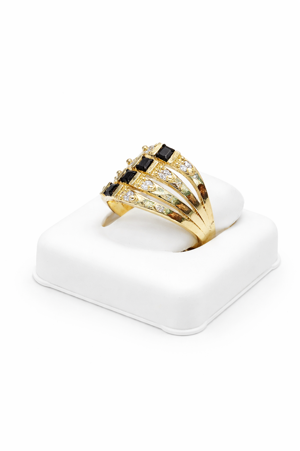 10KT ELEGANT BLACK SQUARE STONE RING Size 7 Weight 3.7GR