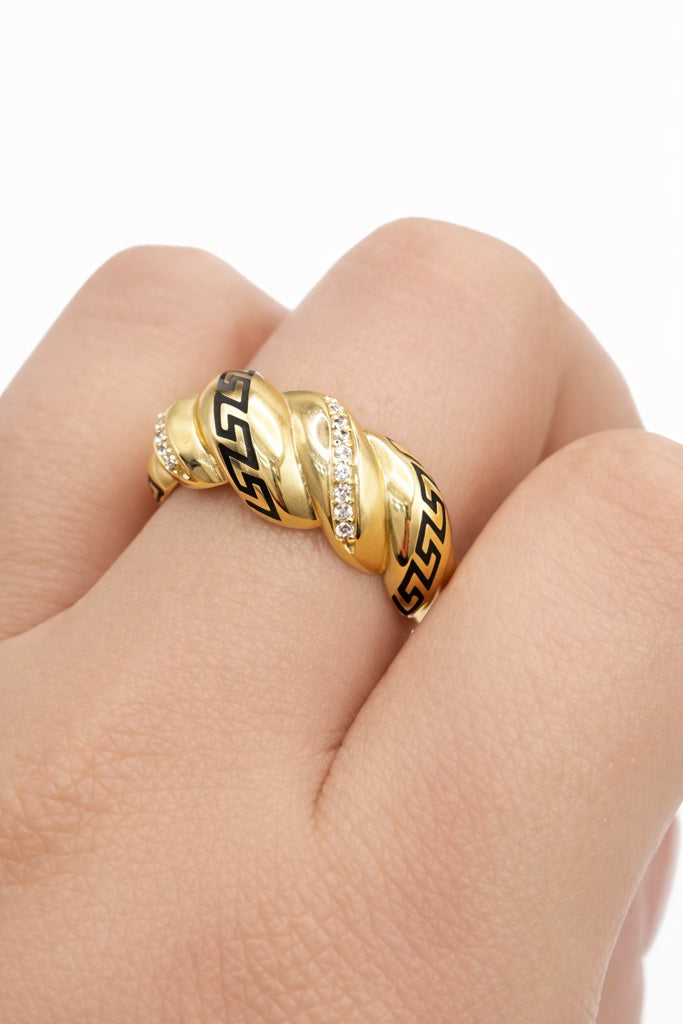 10KT MODERN BLACK GREEK DETAIL SHELL DESIGN RING Size 7-8 Weight 2.8GR