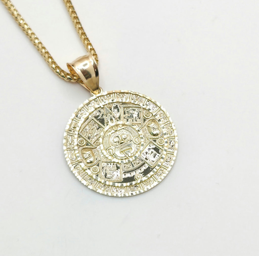 10KT MEDIUM ROUND MAYAN CALENDAR Weight 3.8GR