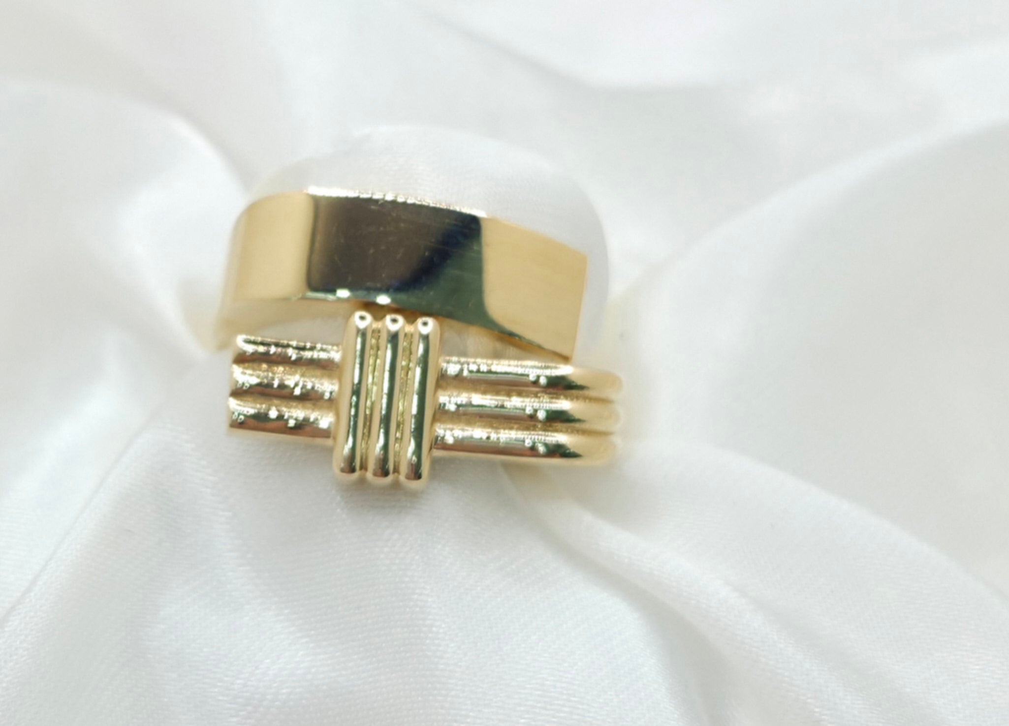 14KT MODERN FIRENZE SQUARE STYLE WOMEN'S RING Size 6.5 Weight 3GR