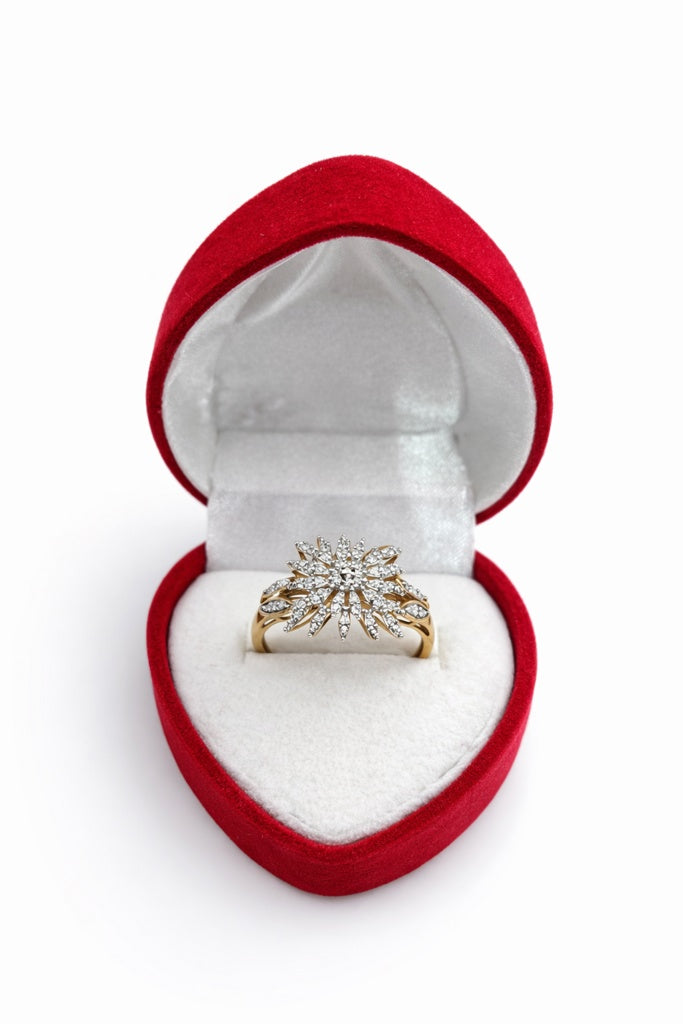 10KT EXOTIC ABSTRACT STAR DIAMOND RING Size 7/0.15CT