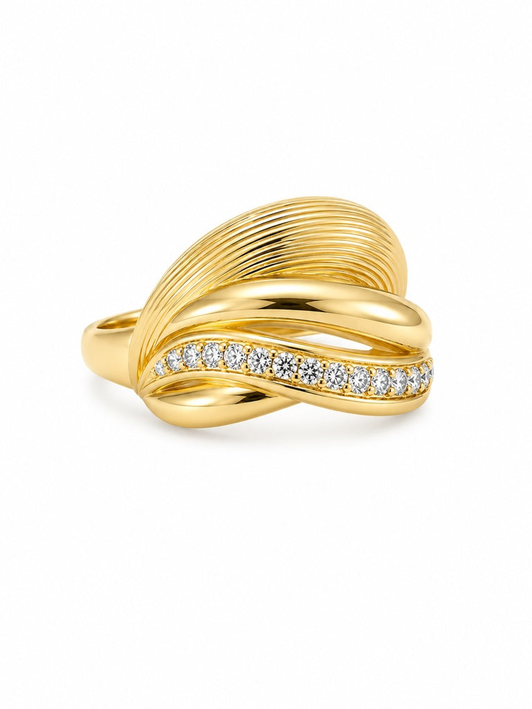 14KT DELICATE CZ RIBBED AND INTERWINED DESIGN RING Size 8 Weigth 4GR