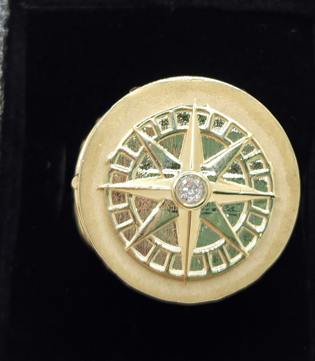 10KT COMPASS ROSE DESIGN MEN'S RING Size 11 Weight 16.2GR