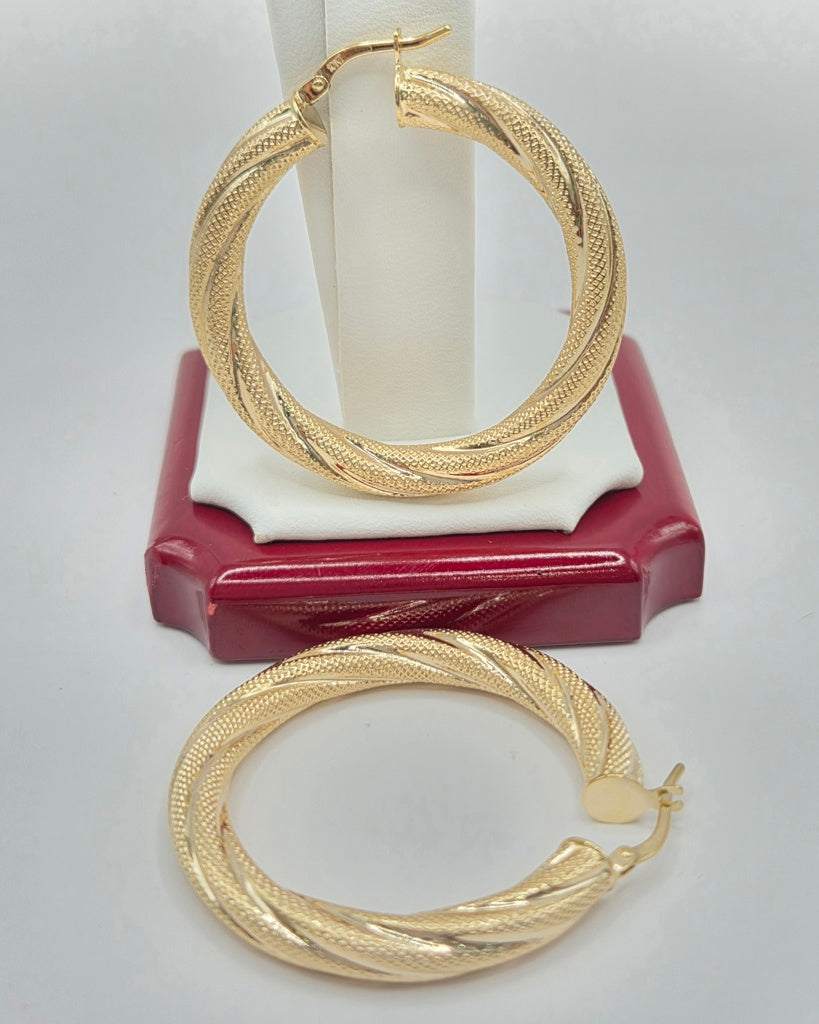 10KT CROOKED NEVADAS HOOPS EARRINGS Size 4  4MM Weigth 3.2GR