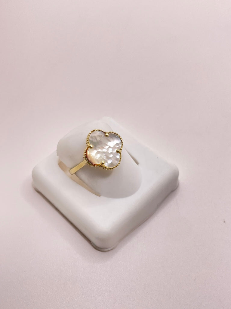 10KT FLOWER RING Size 8 Weigth 1.6GR