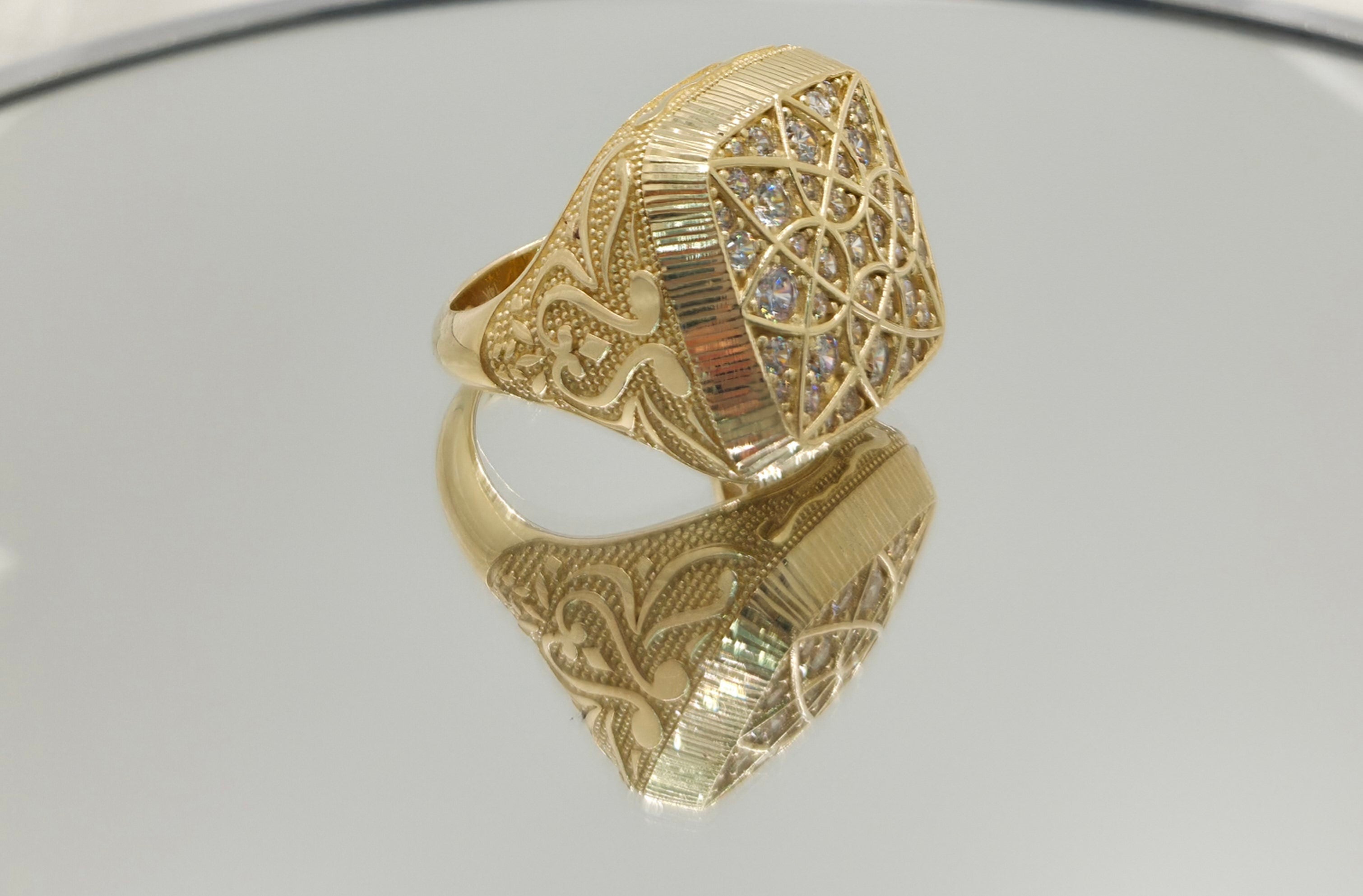 14KT SQUARE ROSETTA MEN'S RING Size 11.5 Weight 14.3GR