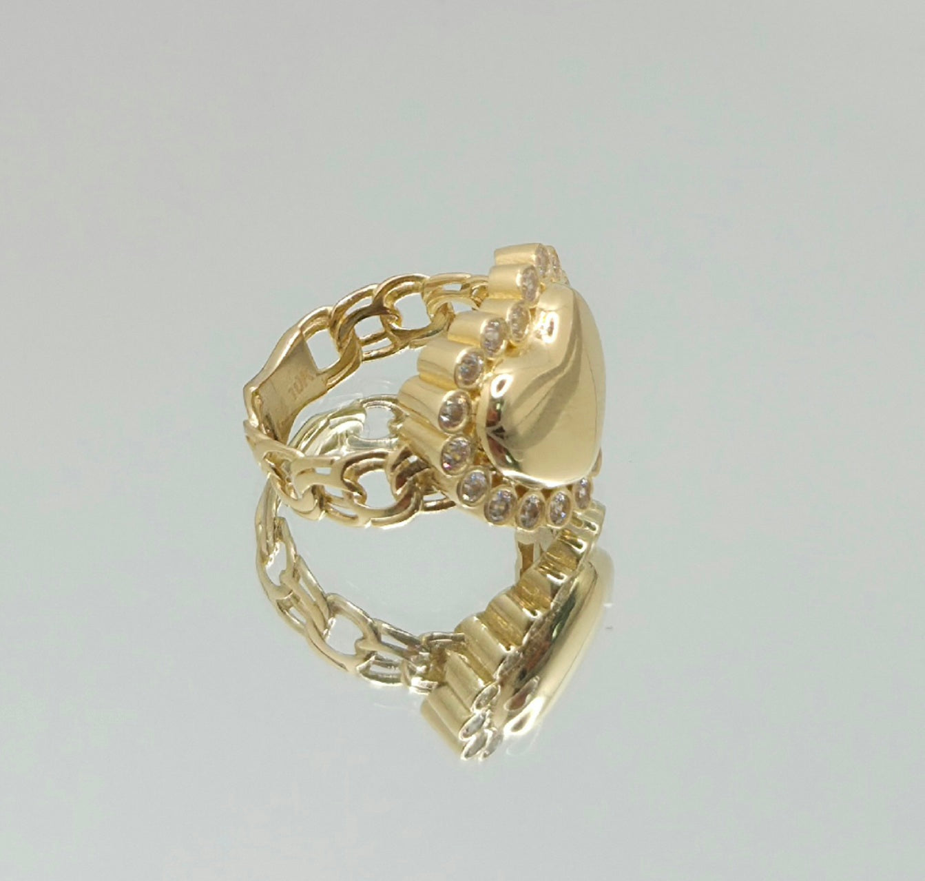 10KT CHINO LINK CZ DETAIL HEART RING Size 7 Weight 4.3GR