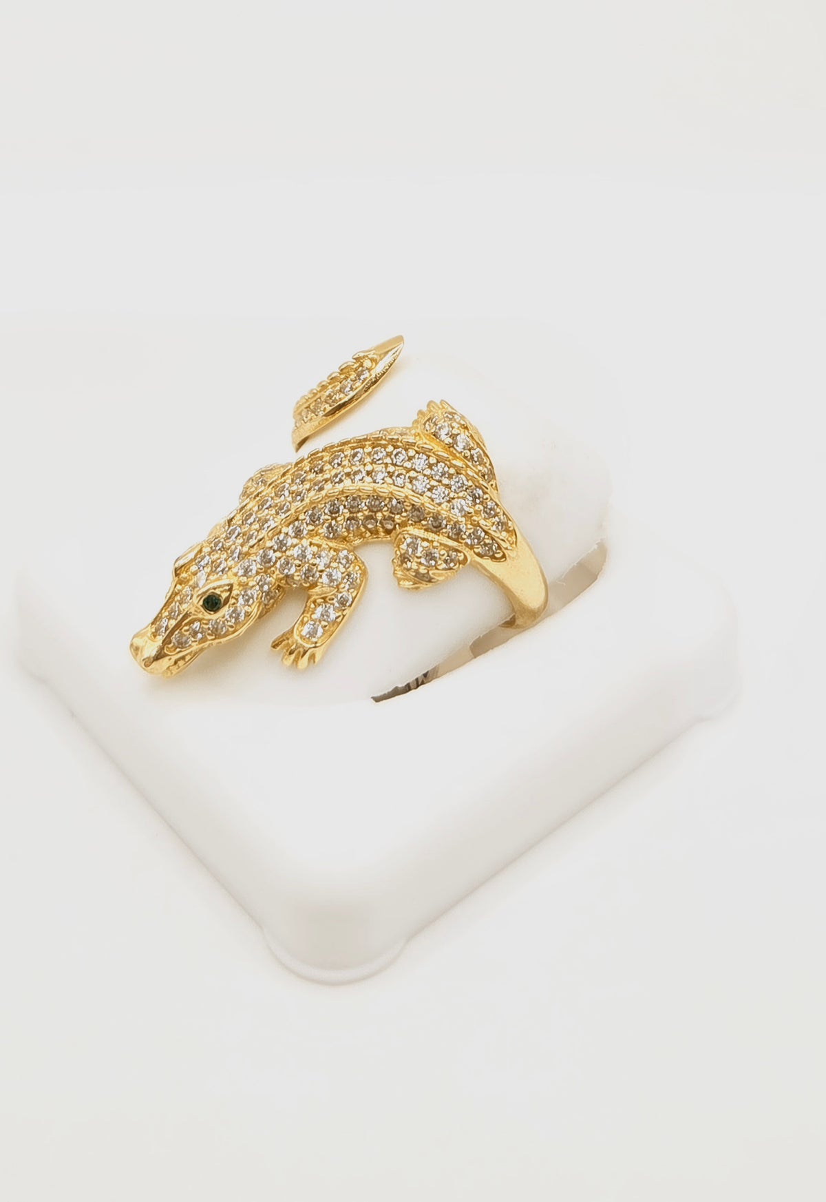 14KT EXOTIC CROCODILE RING FILLED WITH CZ AND GREEN EYES SIZE 8 & 9 Weight 4.2GR