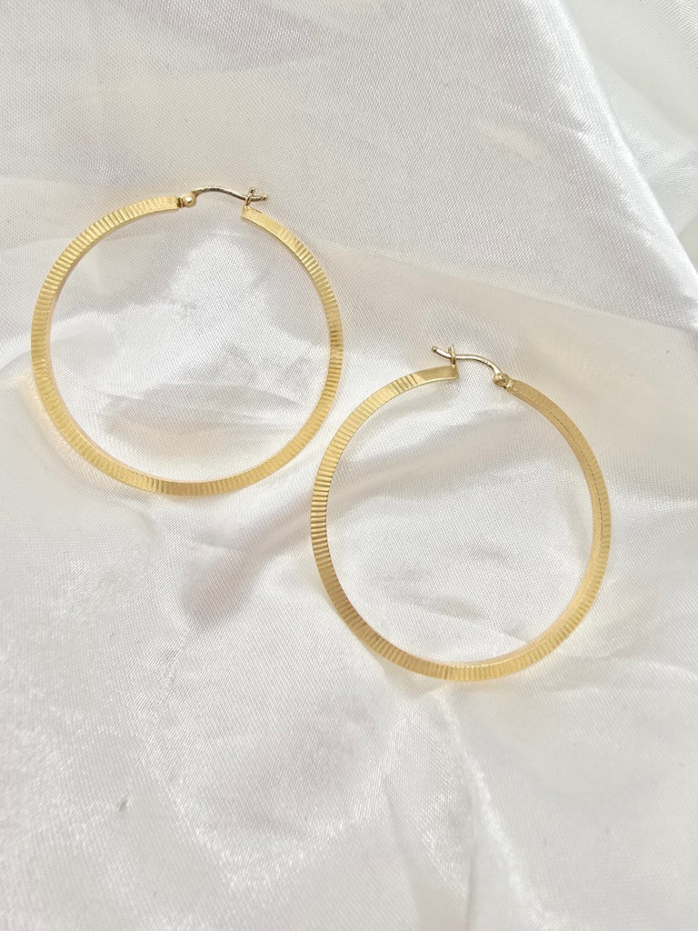 14KT STRAIGHT CUT HOOPS EARRINGS Weight 4.1GR