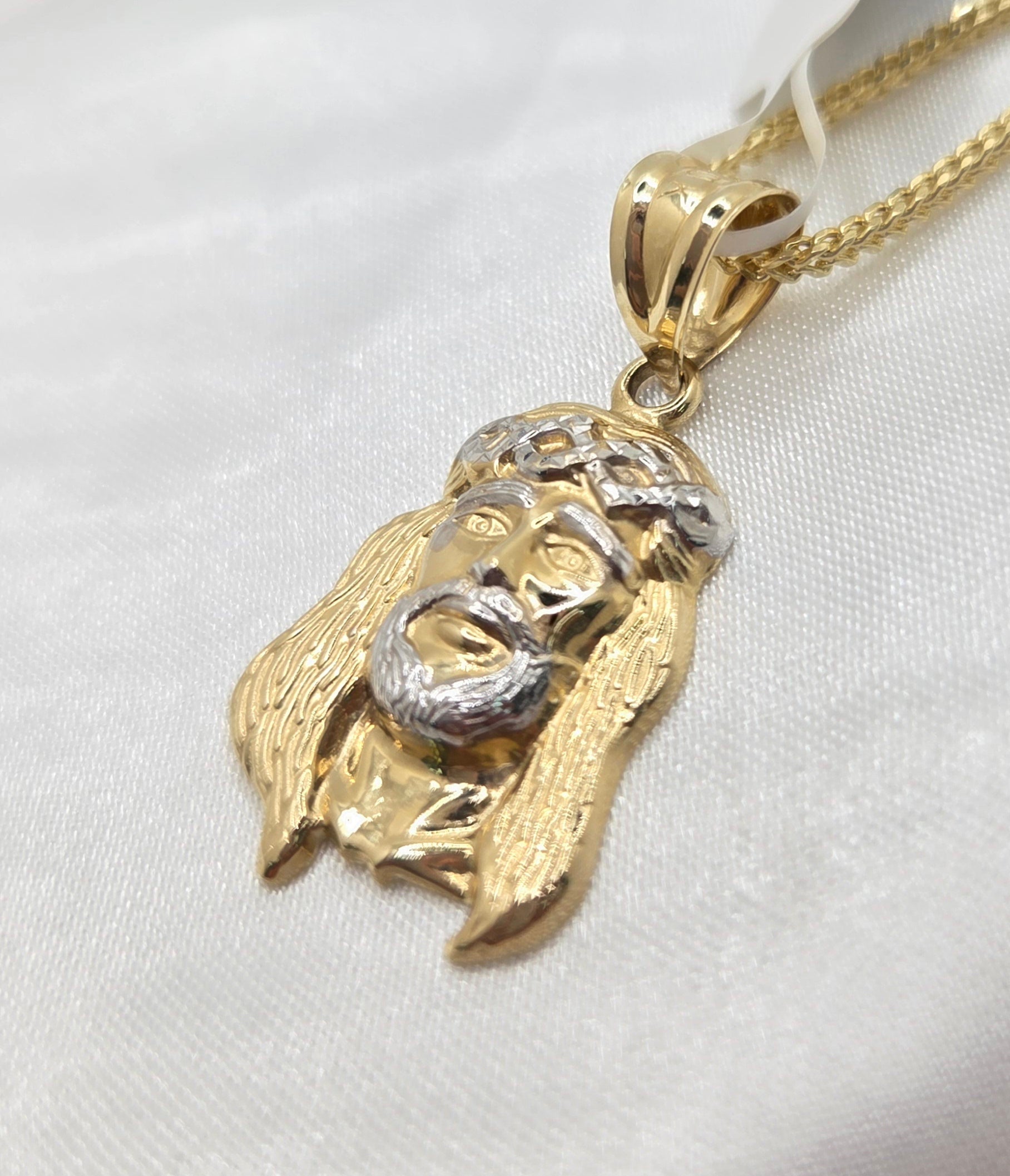 10KT TWO TONE JESUS FACE PENDANT Size SMALL Weight 1.9GR