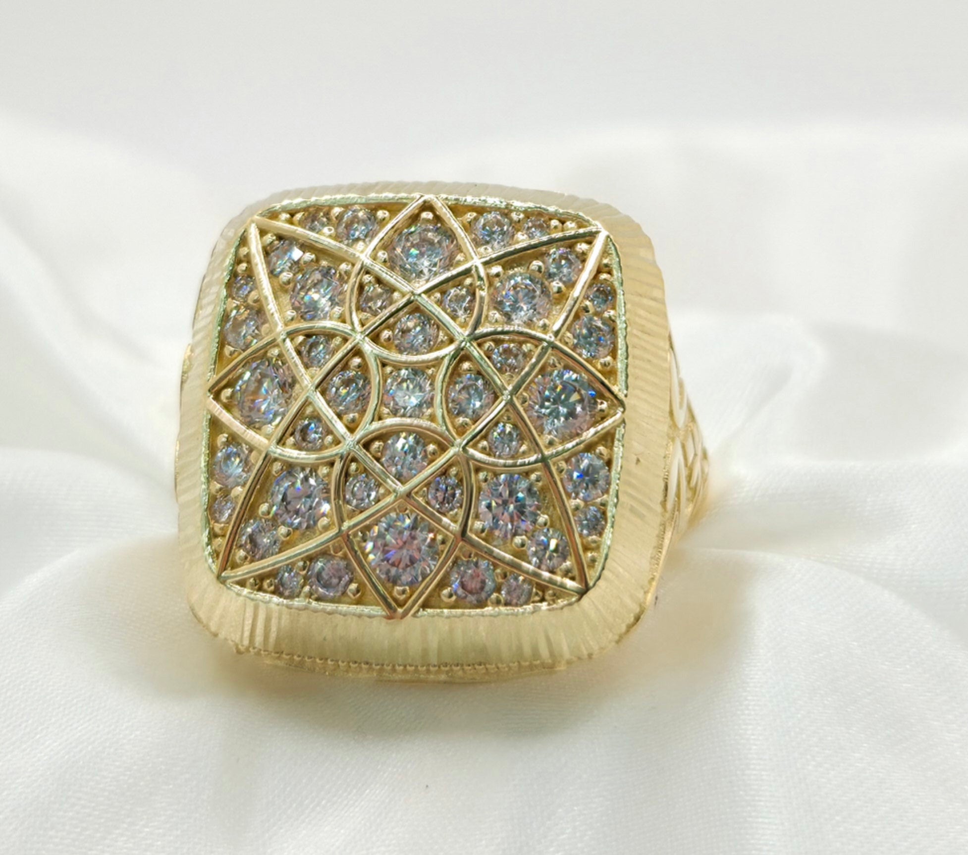 14KT SQUARE ROSETTA MEN'S RING Size 11.5 Weight 14.3GR