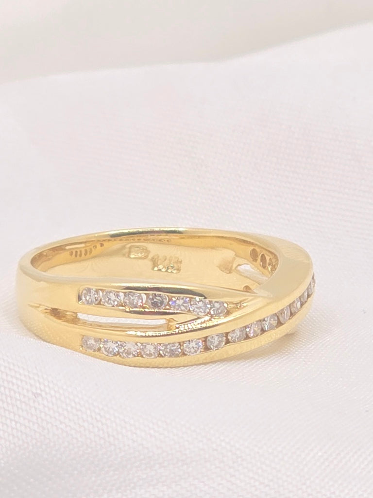 14KT YG WOMAN'S VINTAGE ESTATE DIAMOND RING SIZE 6.5 WEIGTH 4.76