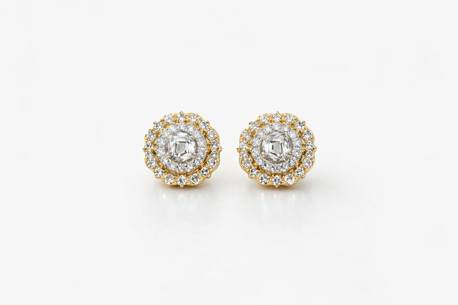 14KT ELEGANT FLOWER DESIGN NATURALS DIAMOND EARRINGS