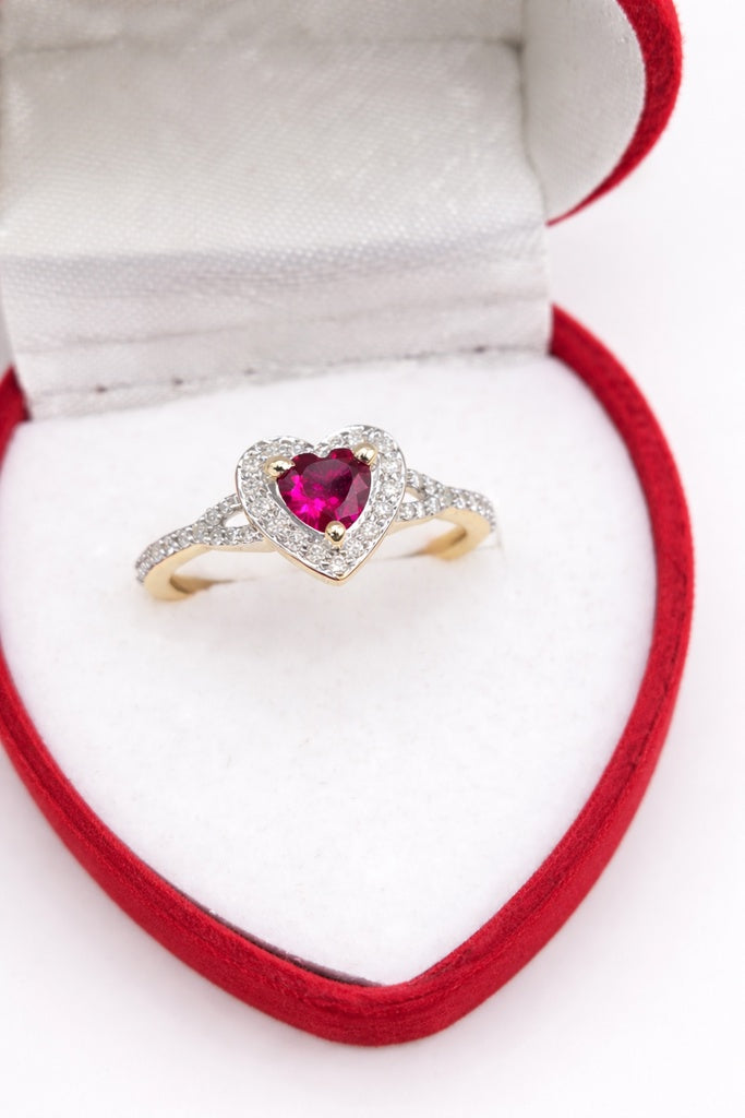 14KT NATURAL DIAMOND AROUND HEART LAB RUBI ELEGANT RING Size 7/0.83CT/ 2.78GM
