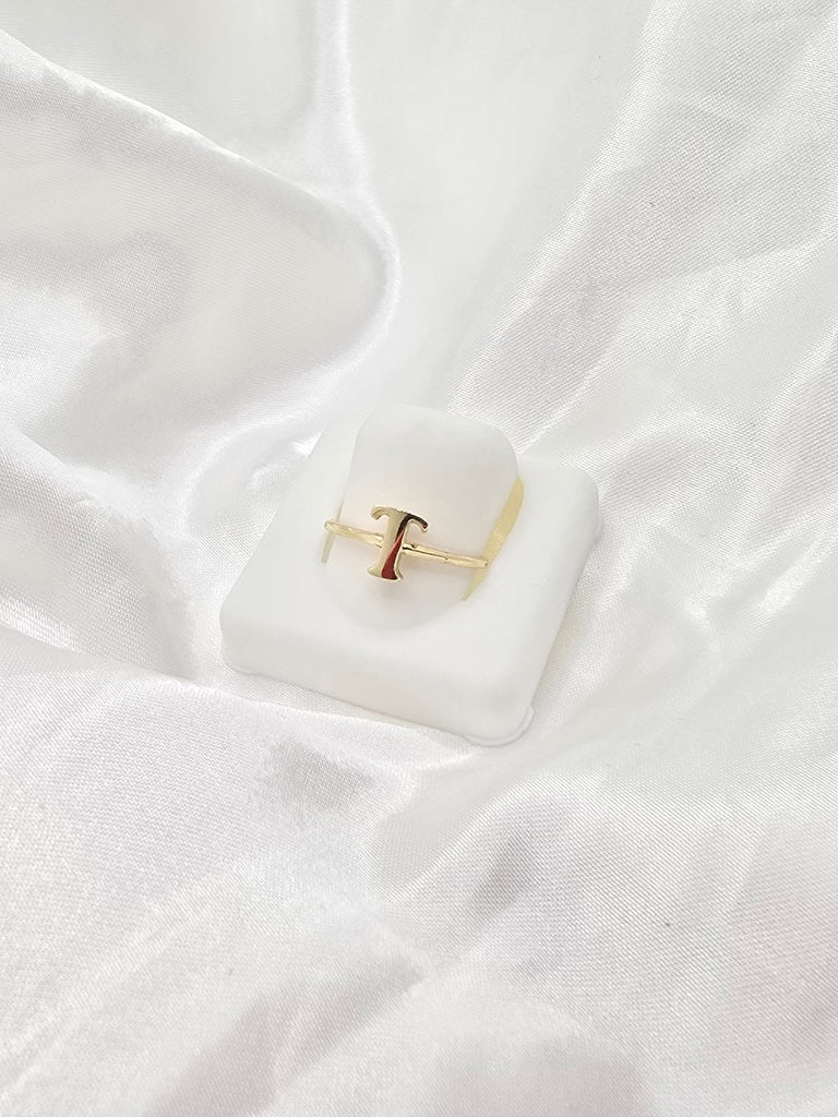 14KT "T" LETTER RING Size 6.5 Weight 1.2GR