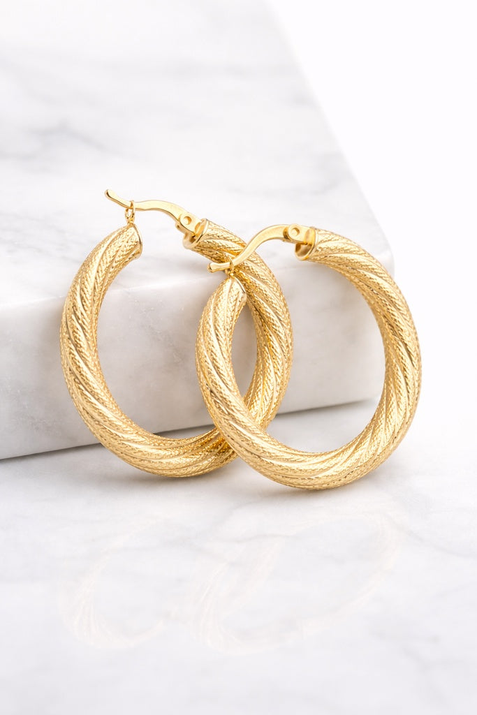 10KT CLSSIC NEVADA AND CROOKED HOOPS EARRINGS Size 5   5.5MM Weigth 5.5GR